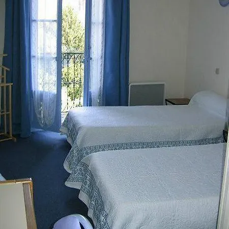 Du Champs De Mars 2* Béziers