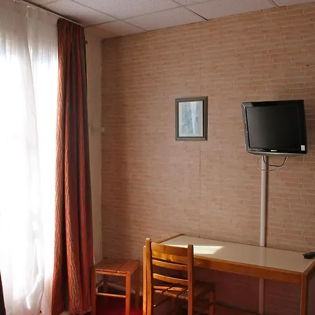 Du Champs De Mars Hotel Béziers