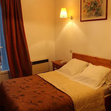 Hotel Du Champs De Mars 2*