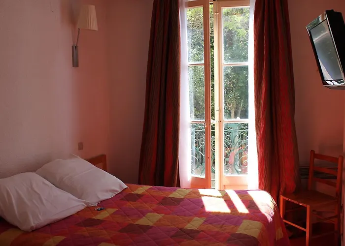 Du Champs De Mars 2* Μπεζιέ